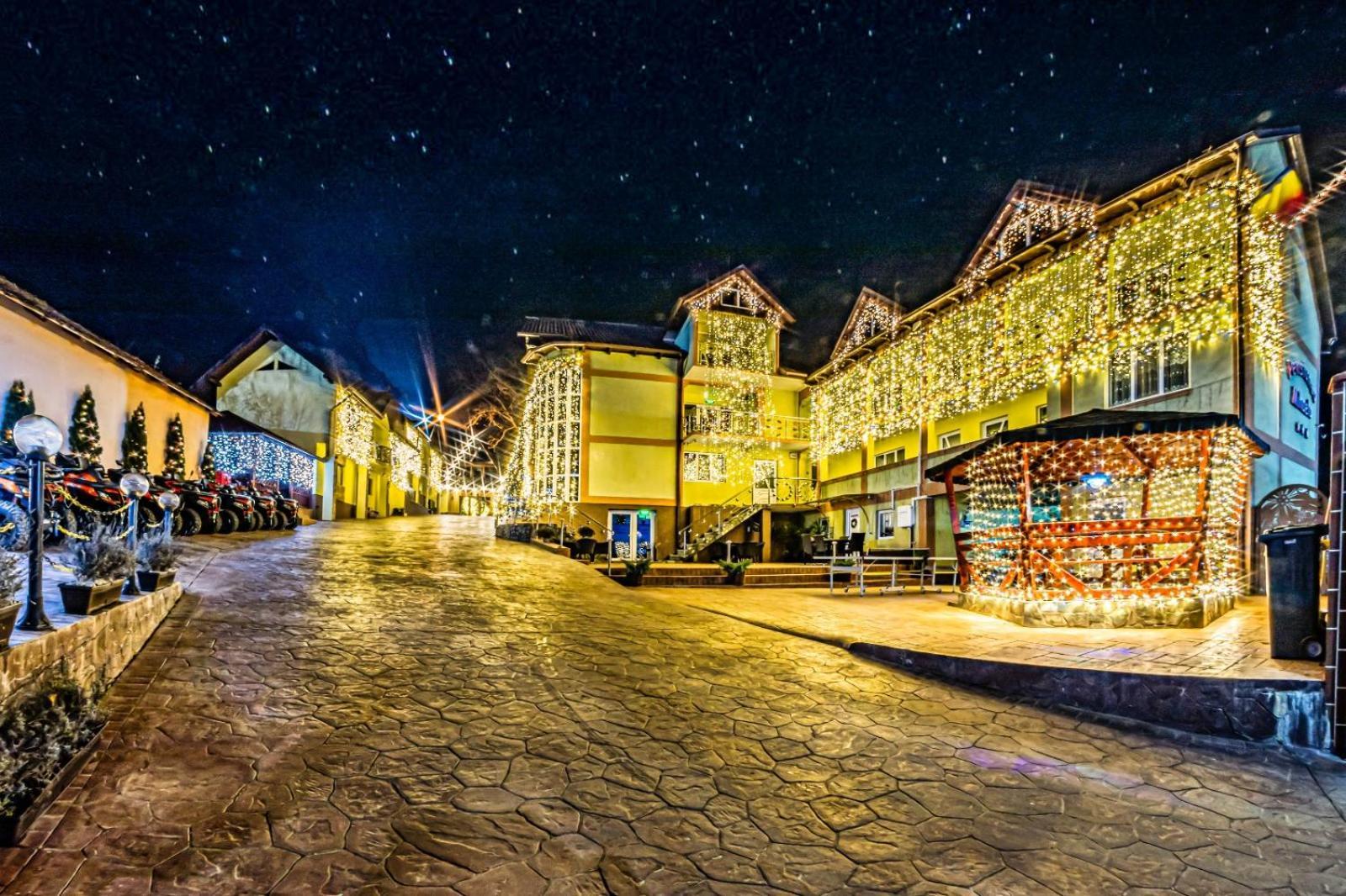 Pensiunea Mihaela-Transalpina Novaci-Straini Luaran gambar